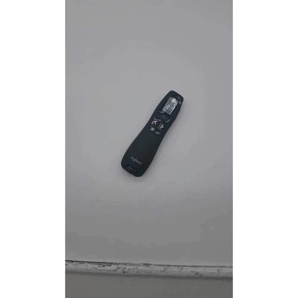 Logitech R800 Wireless Presenter Remote Green Laser Pointer LCD Screen 100ft